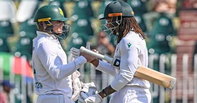 দক্ষিণ আফ্রিকার দুজন ব্যাটার